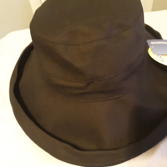 BLACK HAT - Picture 2 of 3
